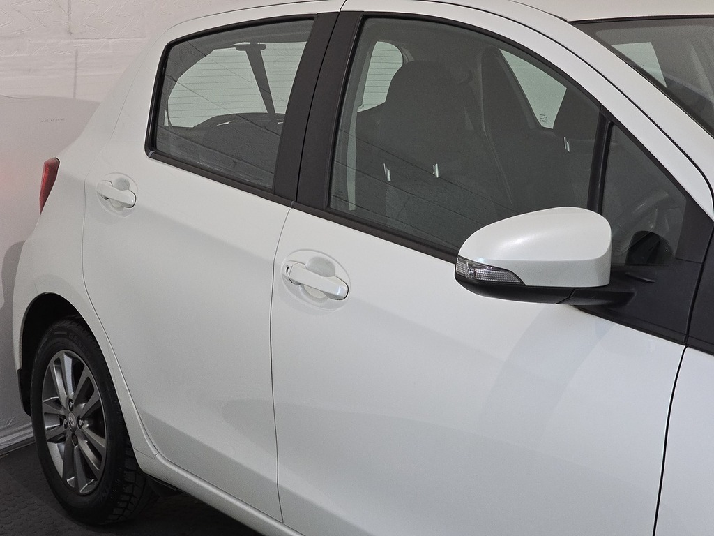Toyota Yaris Dual Vvt-i Icon White #5