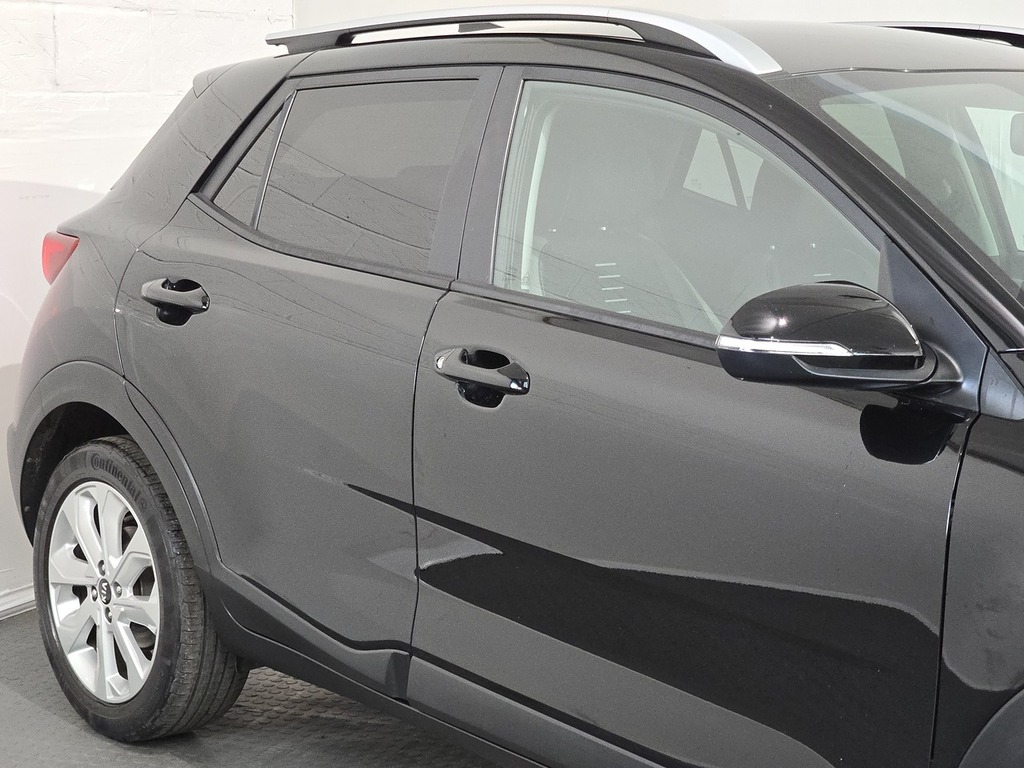 Kia Stonic Crdi 3 Black #5