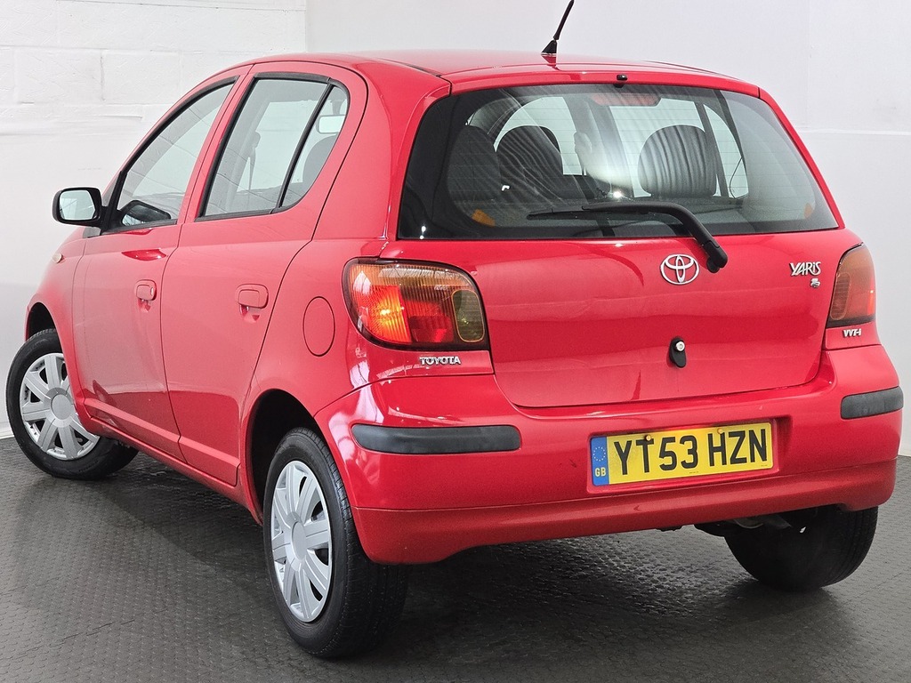 Toyota Yaris 1.0 T2 Multimode Silver #8