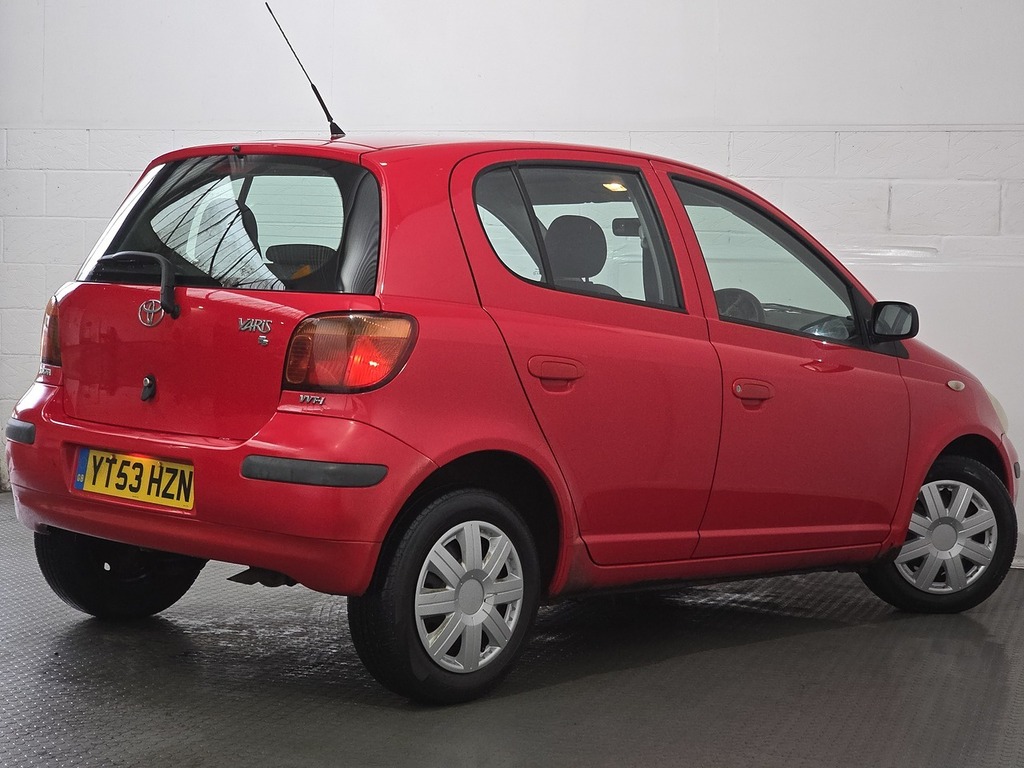 Toyota Yaris 1.0 T2 Multimode Silver #10