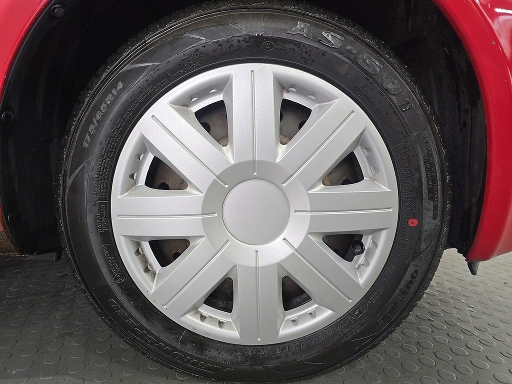 Toyota Yaris 1.0 T2 Multimode Silver #18