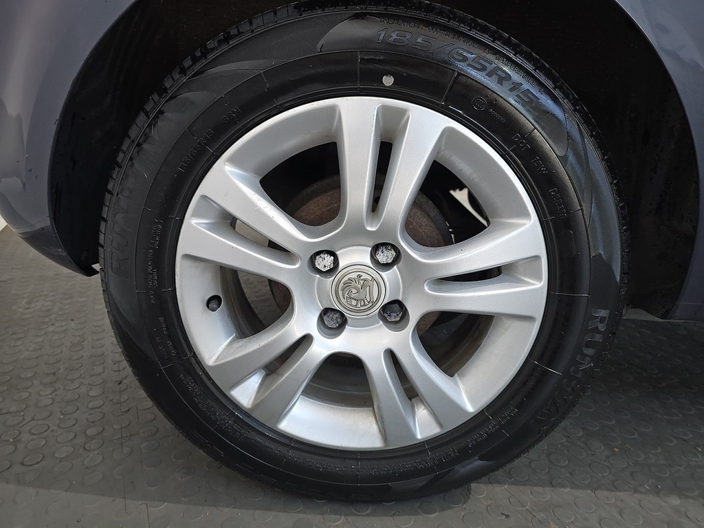 Vauxhall Corsa 1.2 Sxi 16V Silver #22