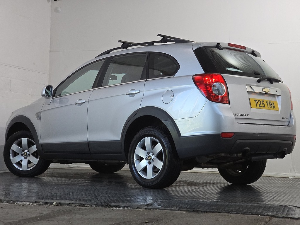 Chevrolet Captiva Vcdi Ls Silver #18