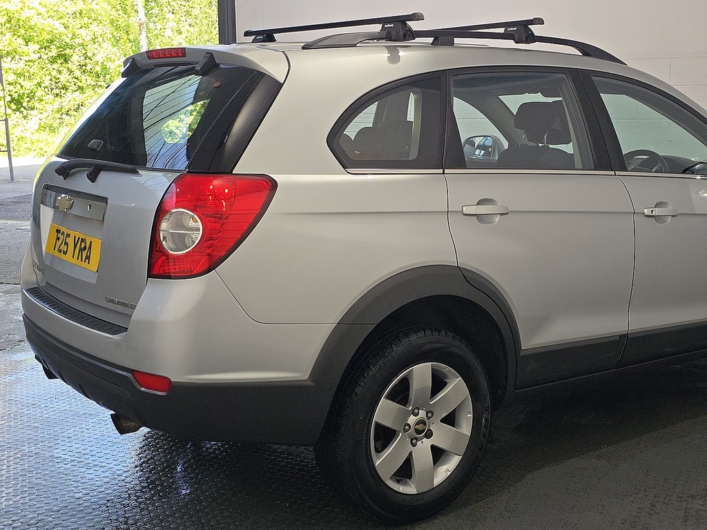 Chevrolet Captiva Vcdi Ls Silver #24