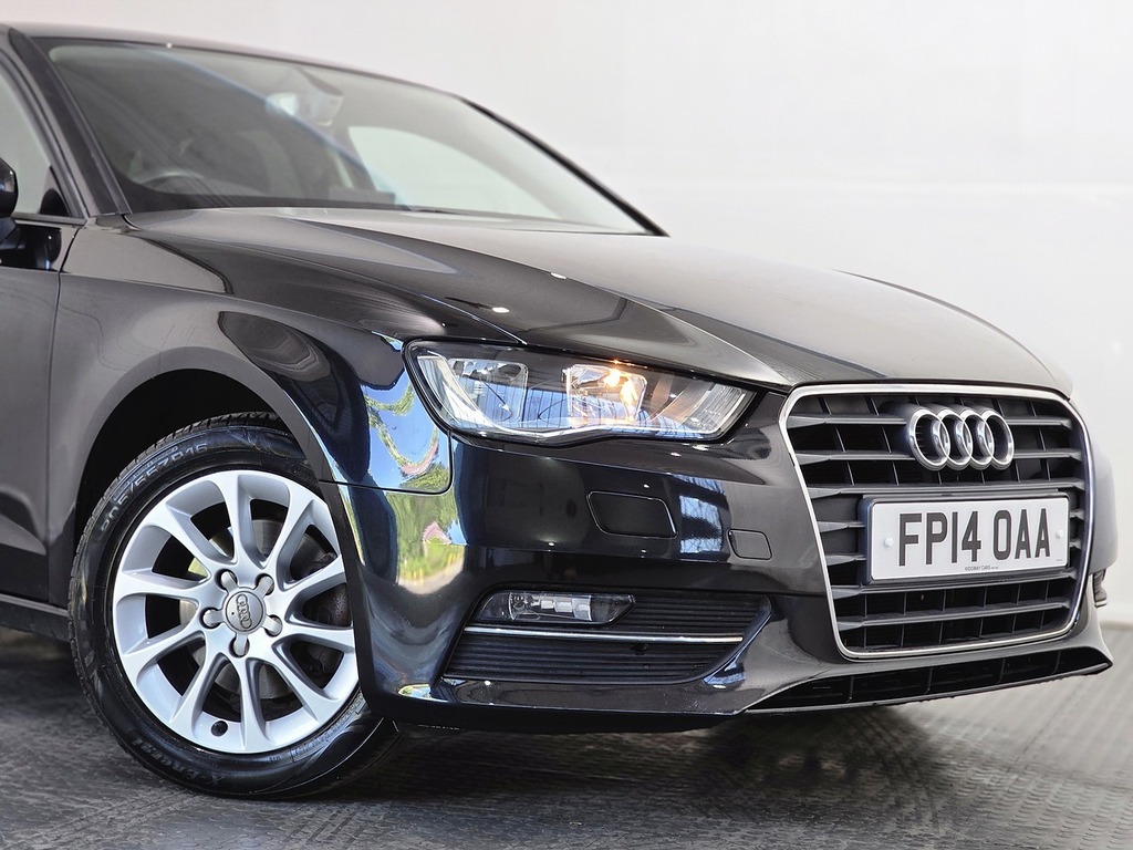 Audi A3 Tdi Se Black #6
