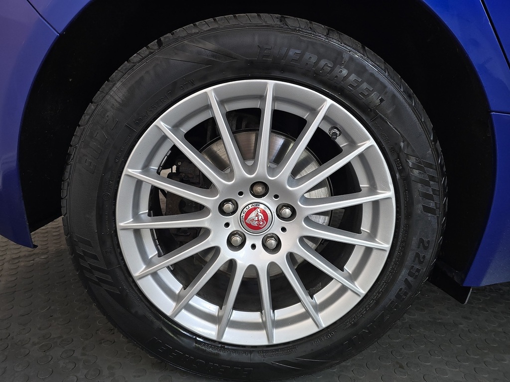 Jaguar XF 2.0D 180 Prestige  #72