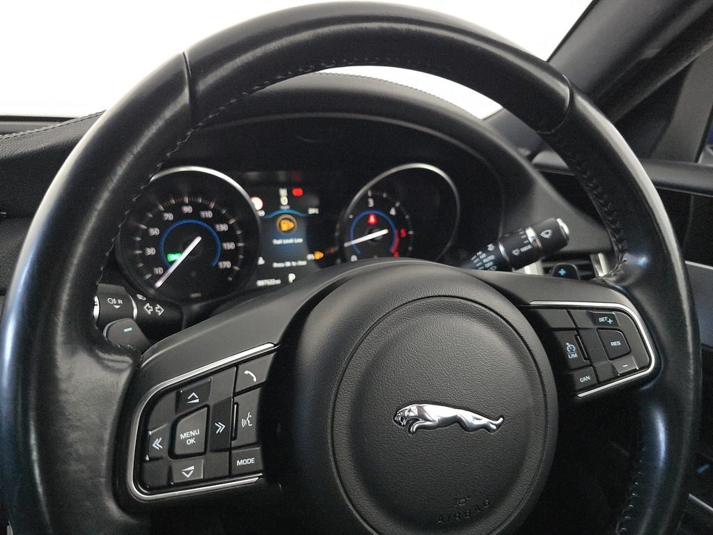 Jaguar XF 2.0D 180 Prestige  #43