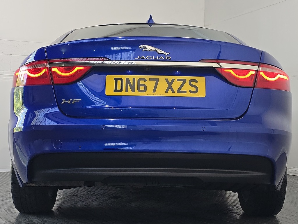 Jaguar XF 2.0D 180 Prestige  #31