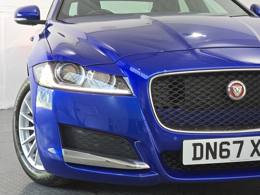 Jaguar XF 2.0D 180 Prestige  #7