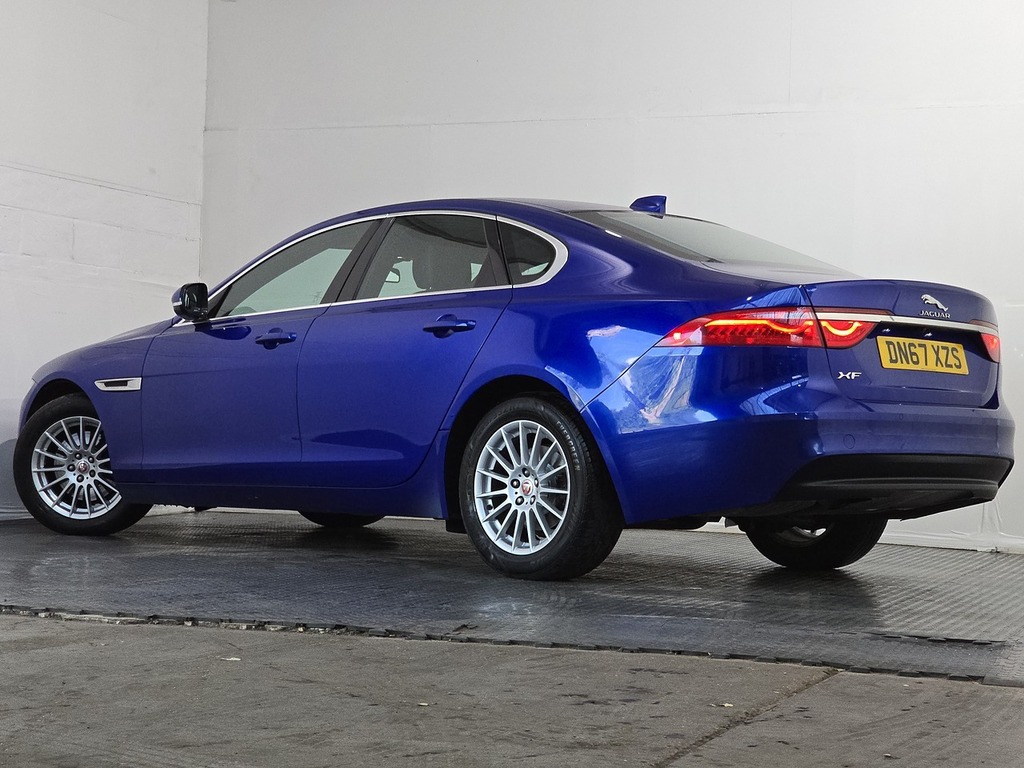 Jaguar XF 2.0D 180 Prestige  #21