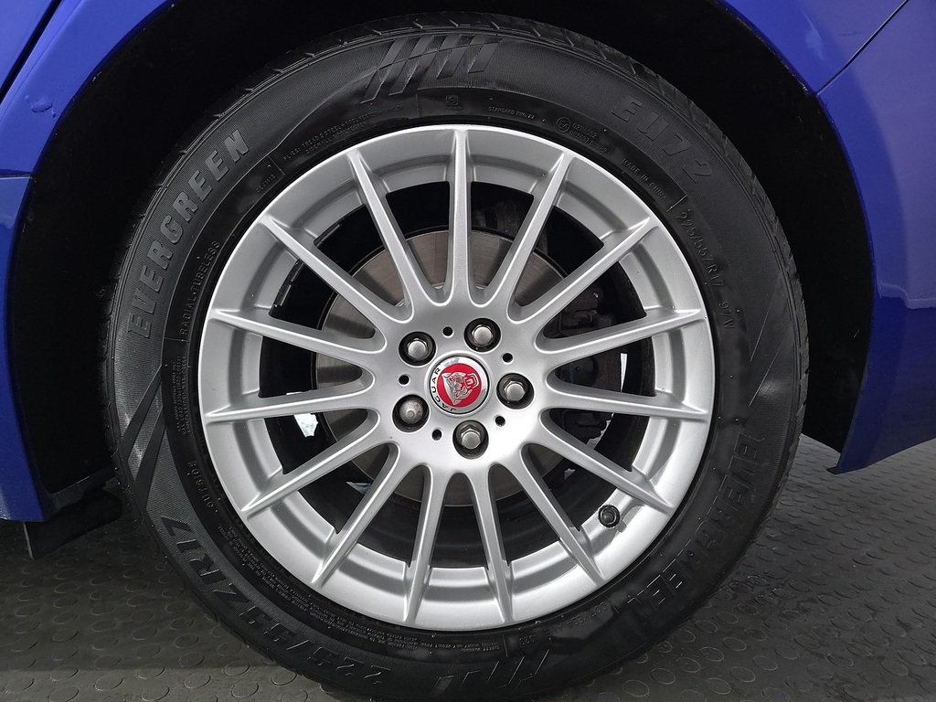 Jaguar XF 2.0D 180 Prestige  #70