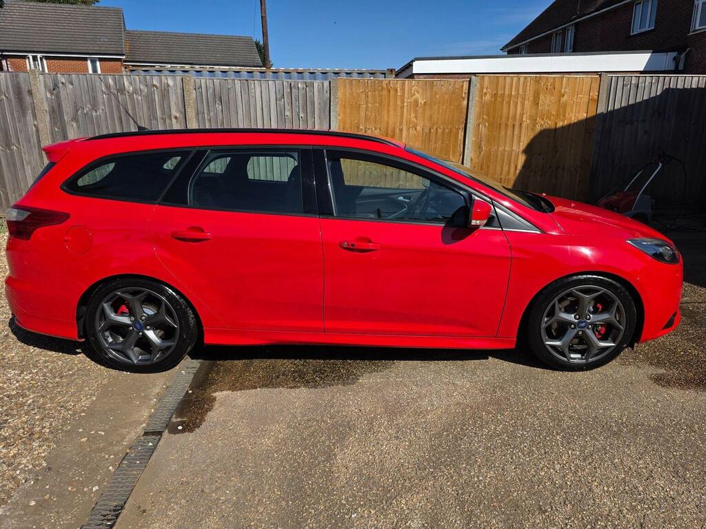 Ford Focus Estate 2.0T Ecoboost St-3 Euro 5 Ss 20131 Red #2