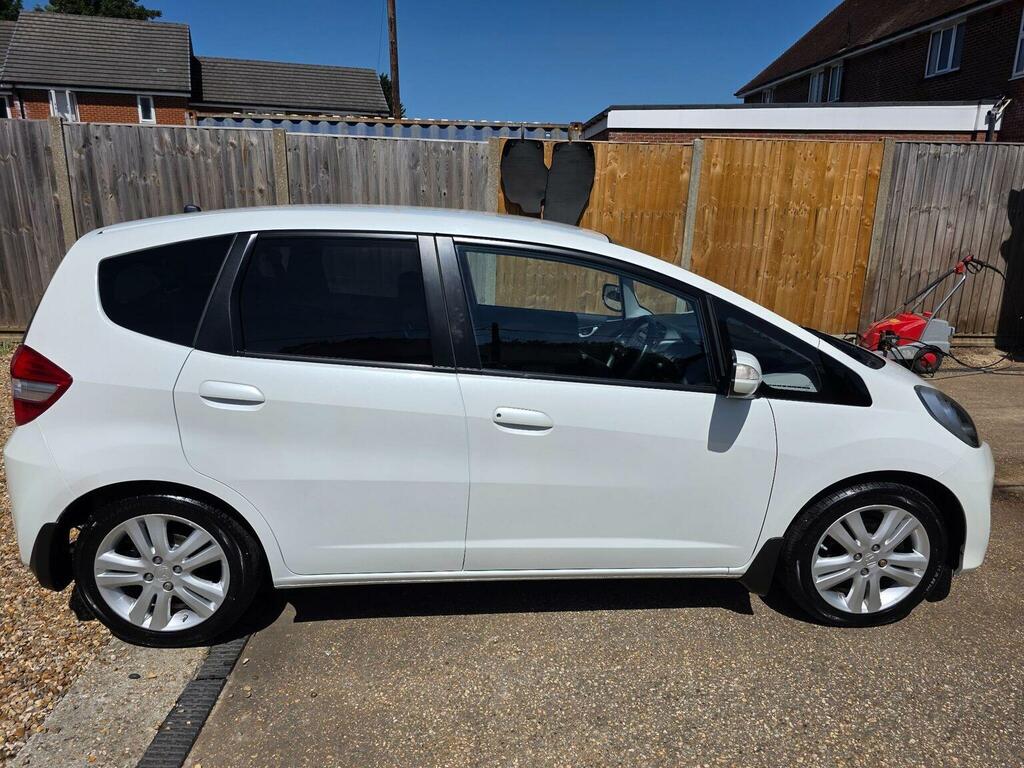 Honda Jazz Hatchback 1.4 I-vtec Es Plus Euro 5 201565 White #2