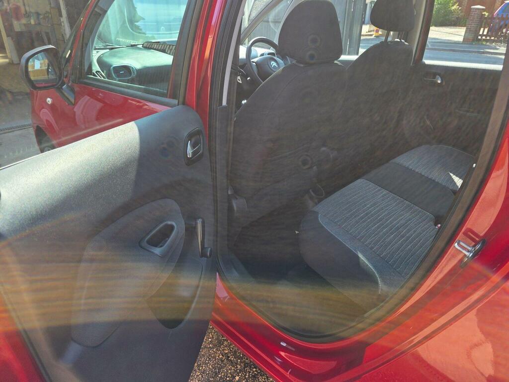 Citroen C3 Picasso  Red #27