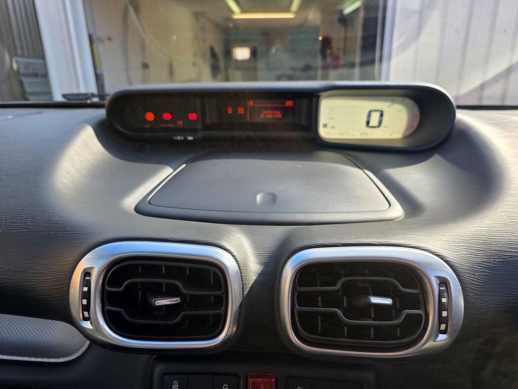 Citroen C3 Picasso  Red #18