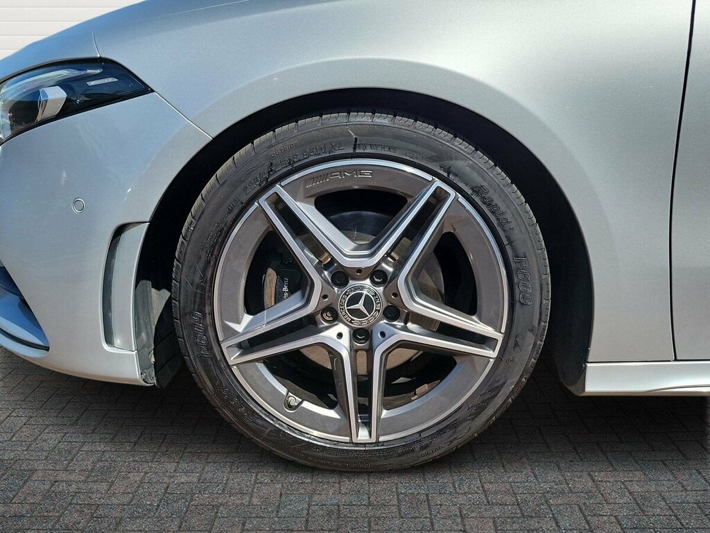 Mercedes-Benz A Class 1.3 A180 Amg Line Executive 7G-dct - 2020 7 HV70MXL Silver #5