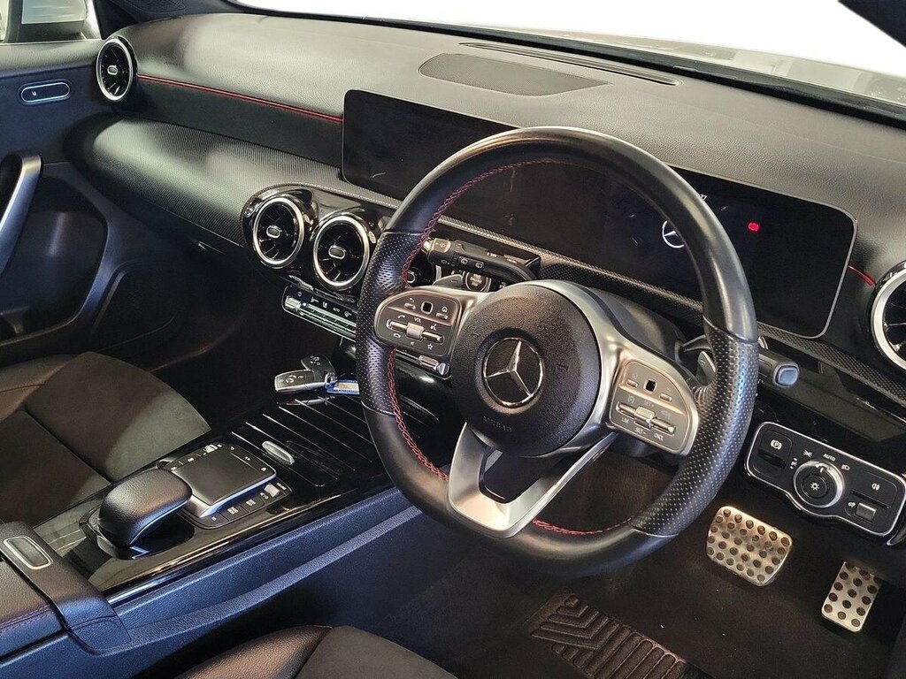 Mercedes-Benz A Class 1.3 A180 Amg Line Executive 7G-dct - 2020 7 HV70MXL Silver #6