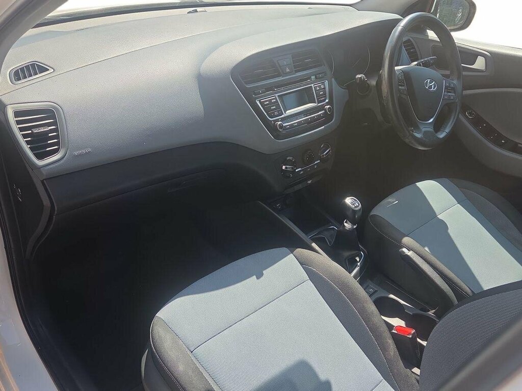 Hyundai I20 1.2 Se - 2017 66 White #2