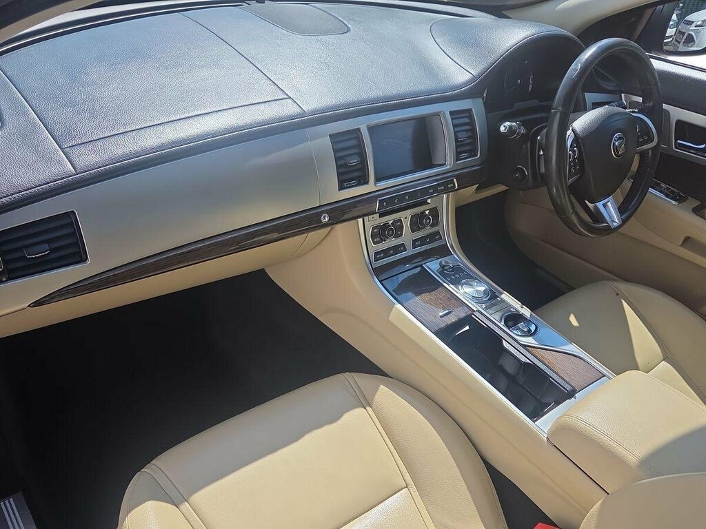 Jaguar XF 2.2D Luxury - 2015 15 Blue #2