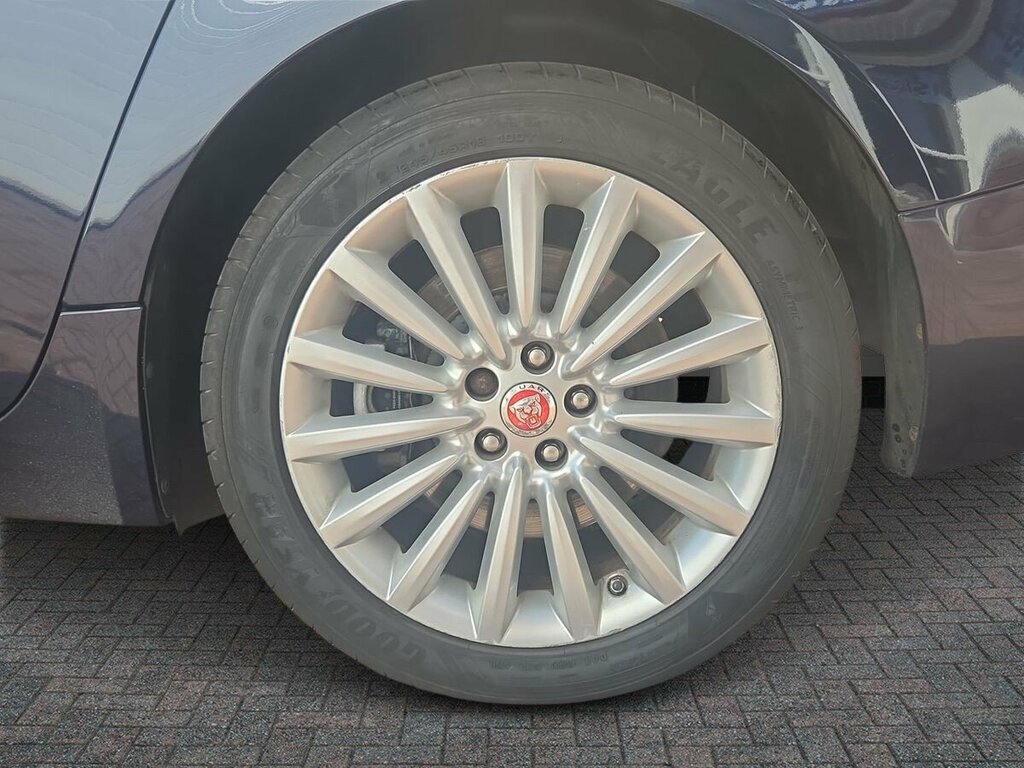 Jaguar XF 2.2D Luxury - 2015 15 Blue #5