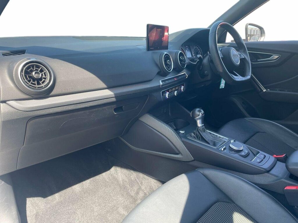 Audi Q2 1.5 Tfsi Cod 35 S Line S Tronic - 2020 70 YK70YSX White #2
