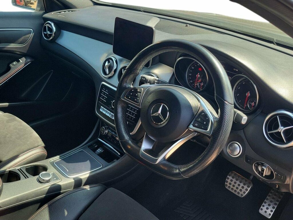 Mercedes-Benz GLA Class 1.6 Gla200 Amg Line 7G-dct - 2018 68 KN68LCA Grey #6