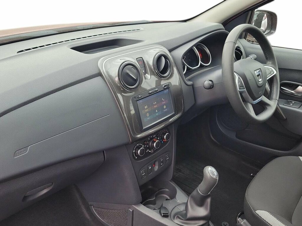 Dacia Sandero 0.9 Tce Laureate - 2017 17 FX17TWP Red #2
