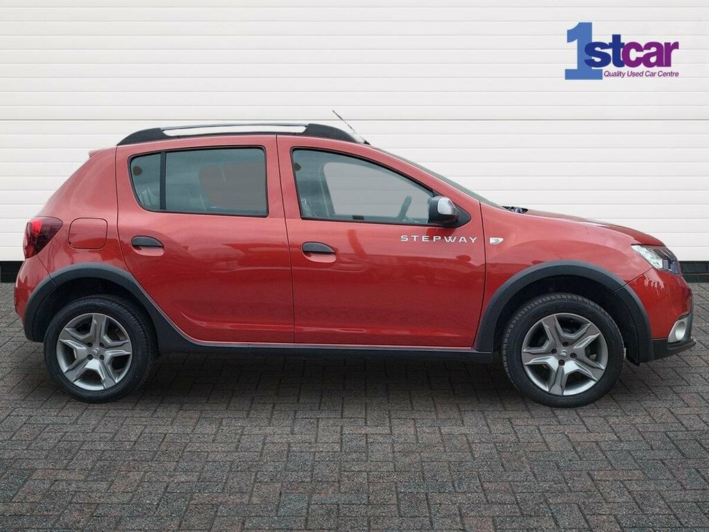Dacia Sandero 0.9 Tce Laureate - 2017 17 FX17TWP Red #4