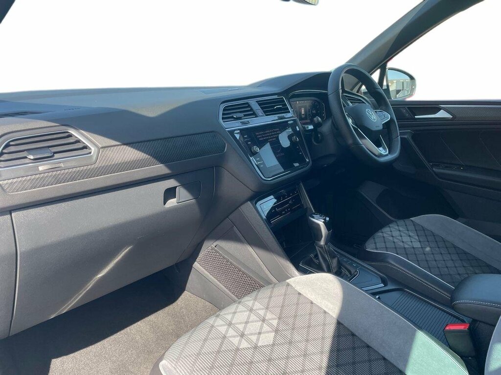 Volkswagen Tiguan 1.5 Tsi R-line Edition Dsg - 2023 23 YF23XGZ White #2