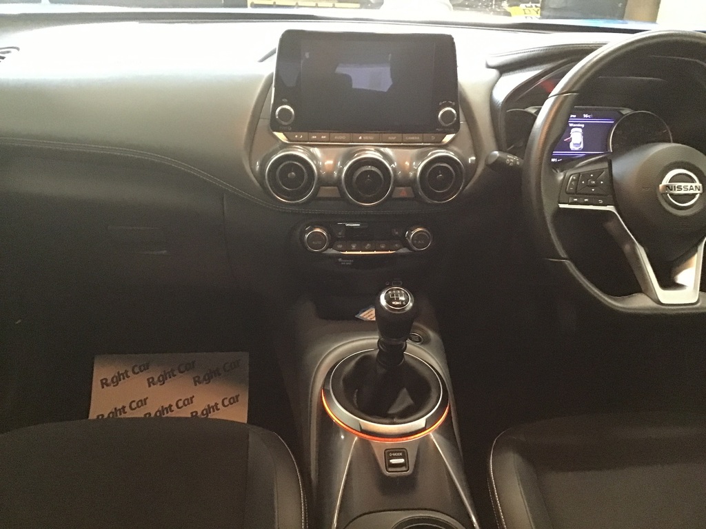 Nissan Juke N-connecta Red #8