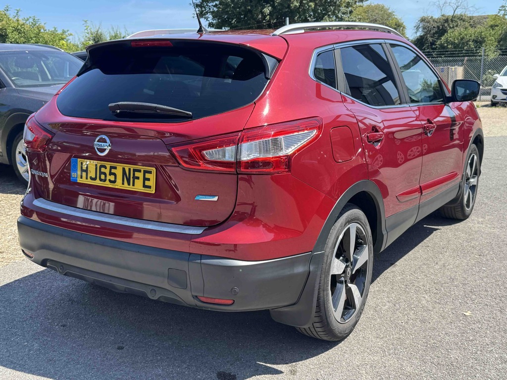 Nissan Qashqai 1.5 Dci N-tec HJ65NFE Red #3