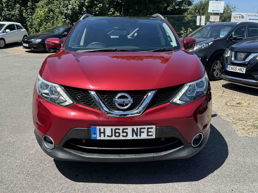 Nissan Qashqai 1.5 Dci N-tec Red