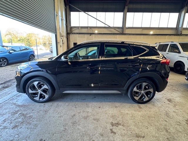 Hyundai Tucson 1.7 Crdi Blue Drive Sport Edition Black #3