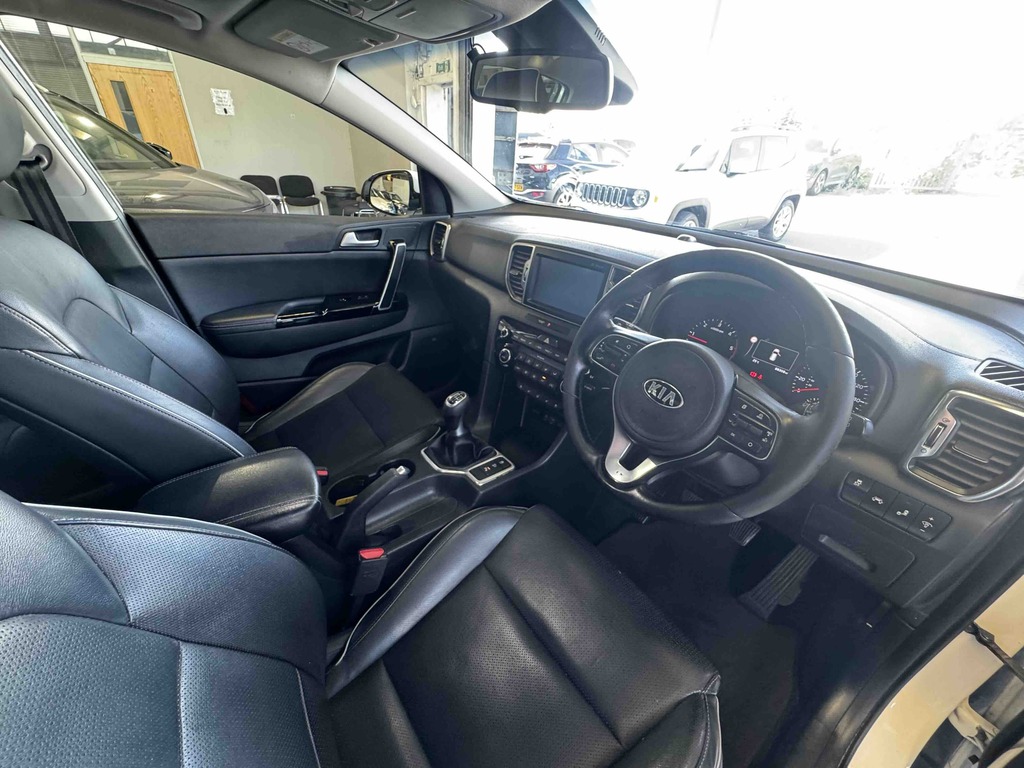Kia Sportage 1.7 Crdi Isg 4 White