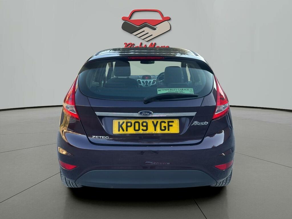 Ford Fiesta Zetec Red #4