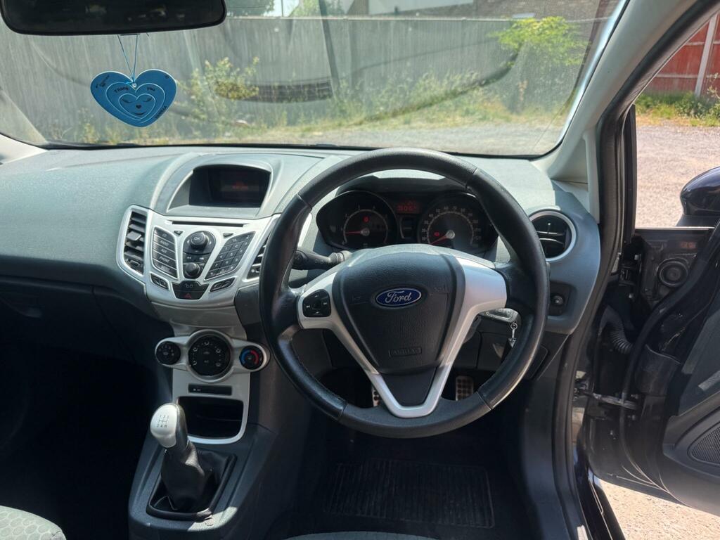 Ford Fiesta Edge U4816 Ulez Red #9