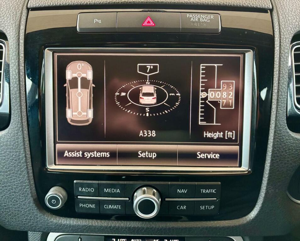 Volkswagen Touareg 3.0 V6 Tdi 245 R-line  #26