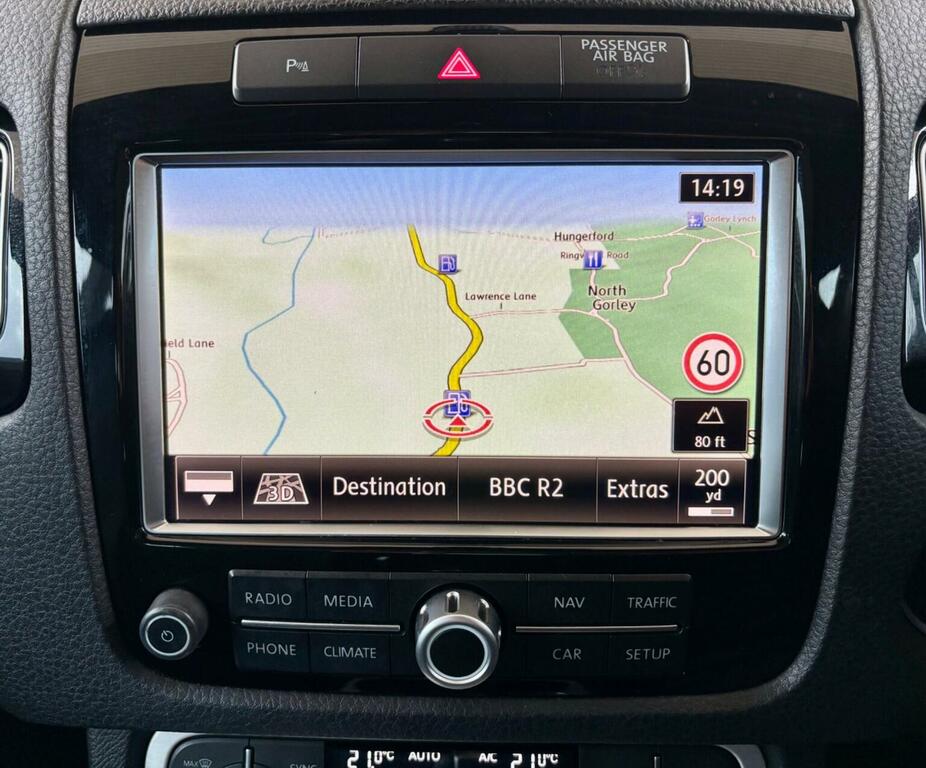 Volkswagen Touareg 3.0 V6 Tdi 245 R-line  #24