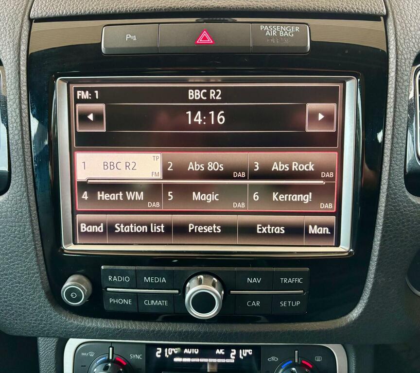 Volkswagen Touareg 3.0 V6 Tdi 245 R-line  #29