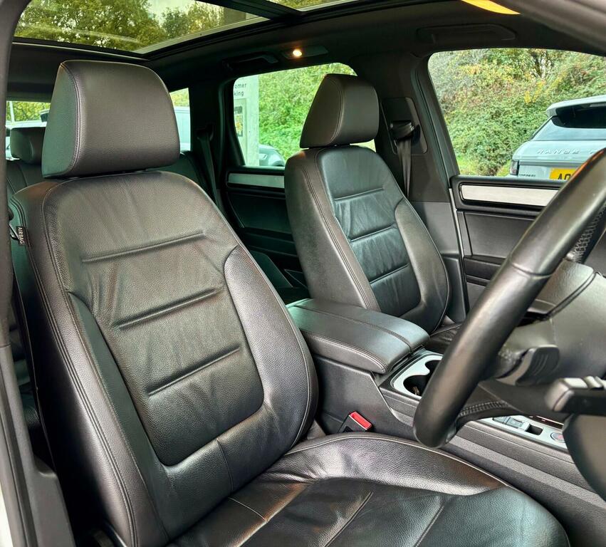Volkswagen Touareg 3.0 V6 Tdi 245 R-line  #15