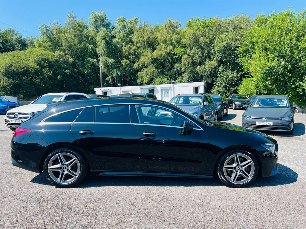 Mercedes-Benz CLA Class 1.3 H Mhev Amg Line Executive Shooting Brake 7G- Black #2