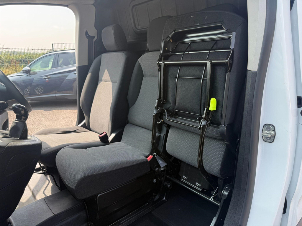 Peugeot Partner Mpv Grey #18