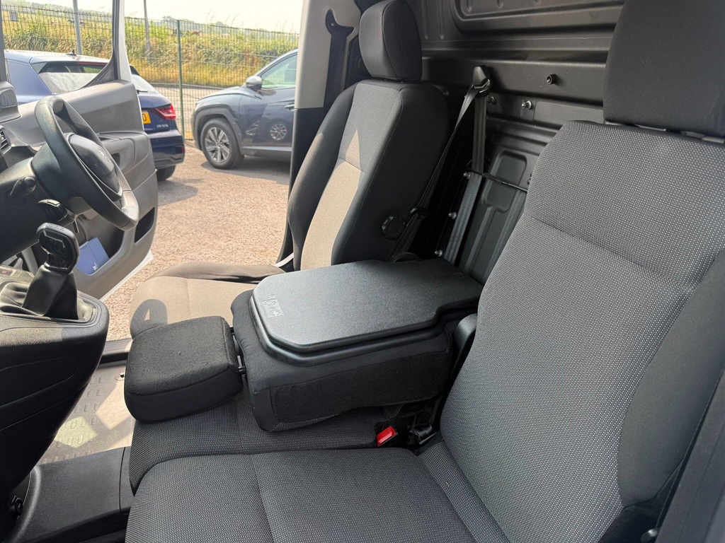 Peugeot Partner Mpv Grey #16
