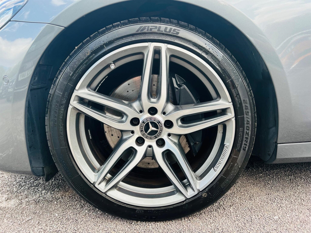 Mercedes-Benz E Class E220d Amg Line 9G-tronic White #11