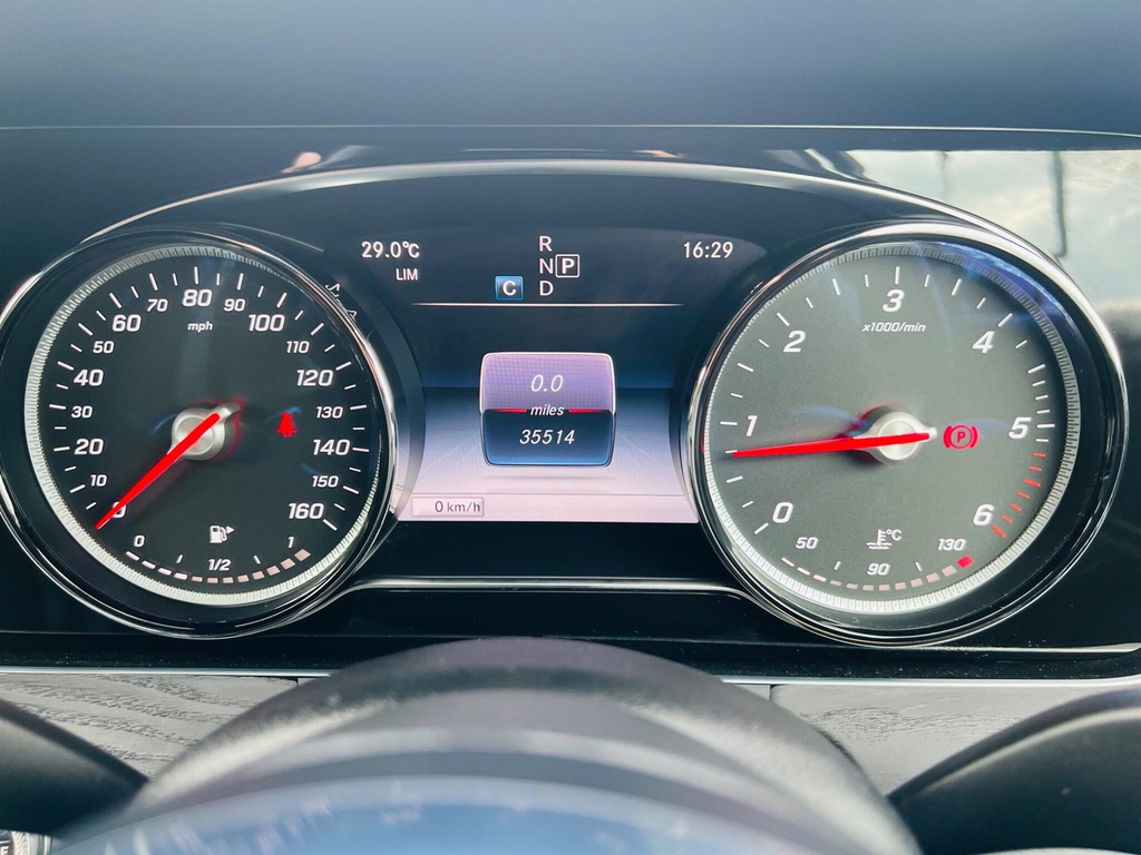 Mercedes-Benz E Class E220d Amg Line 9G-tronic White #24