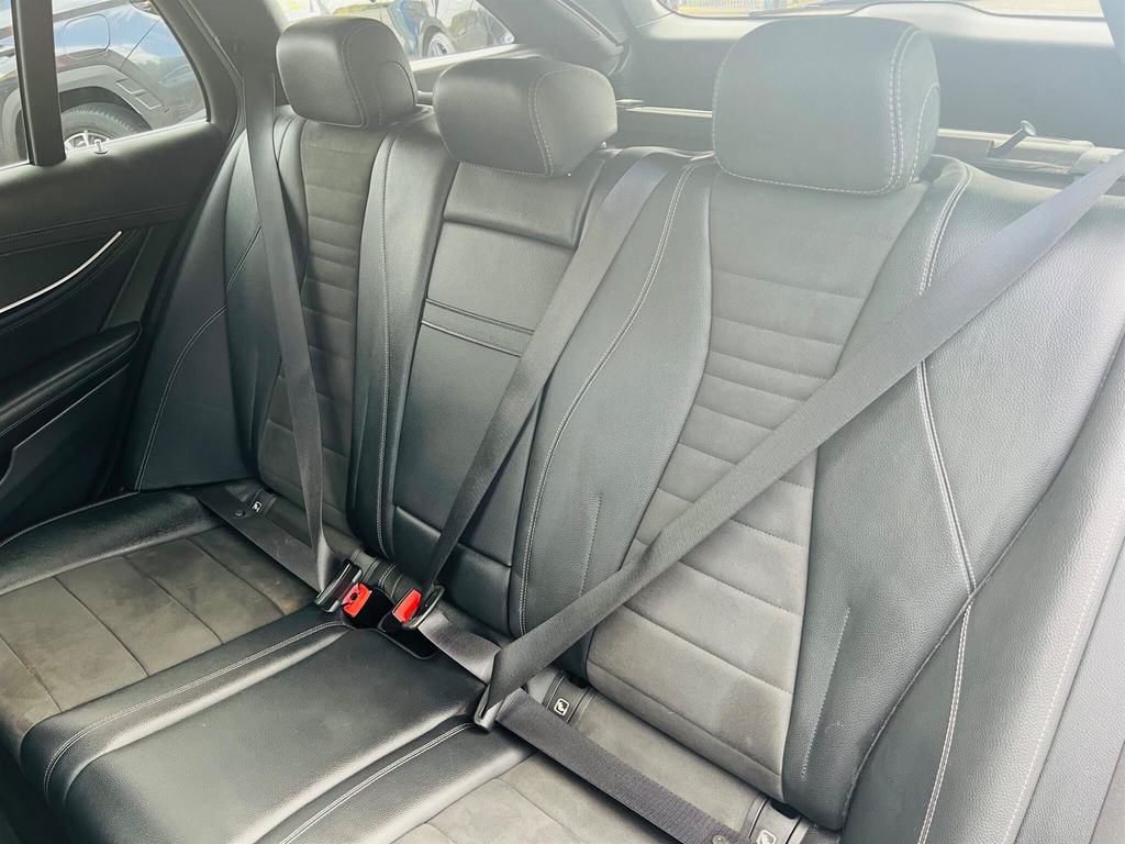 Mercedes-Benz E Class E220d Amg Line 9G-tronic White #36