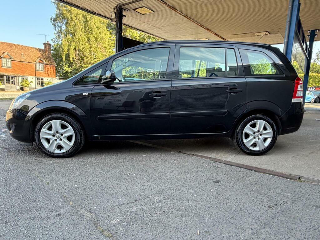 Vauxhall Zafira 1.6 16V Exclusiv Euro 5 Black #4