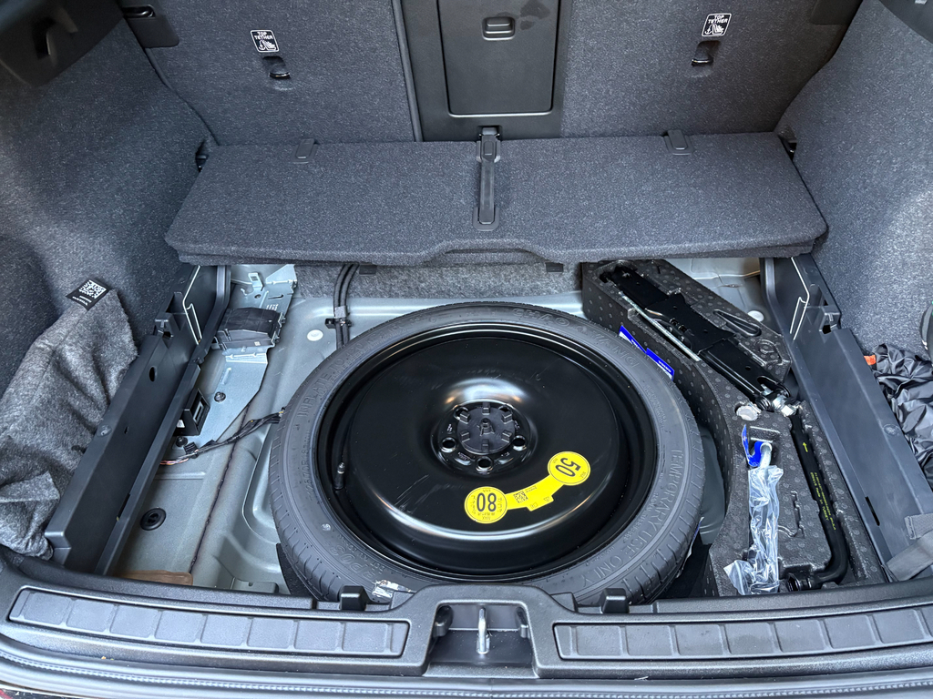 Volvo XC40 Petrol Silver #44