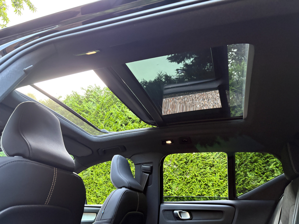 Volvo XC40 Petrol Silver #31