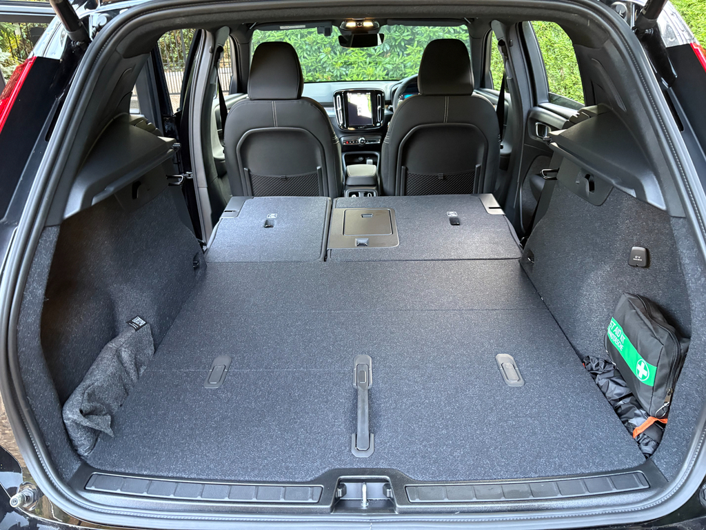 Volvo XC40 Petrol Silver #38
